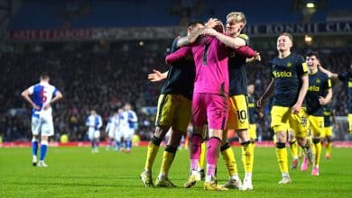 Dubravka pega dois p&ecirc;naltis, e Newcastle elimina Blackburn nas oitavas da Copa da Inglaterra