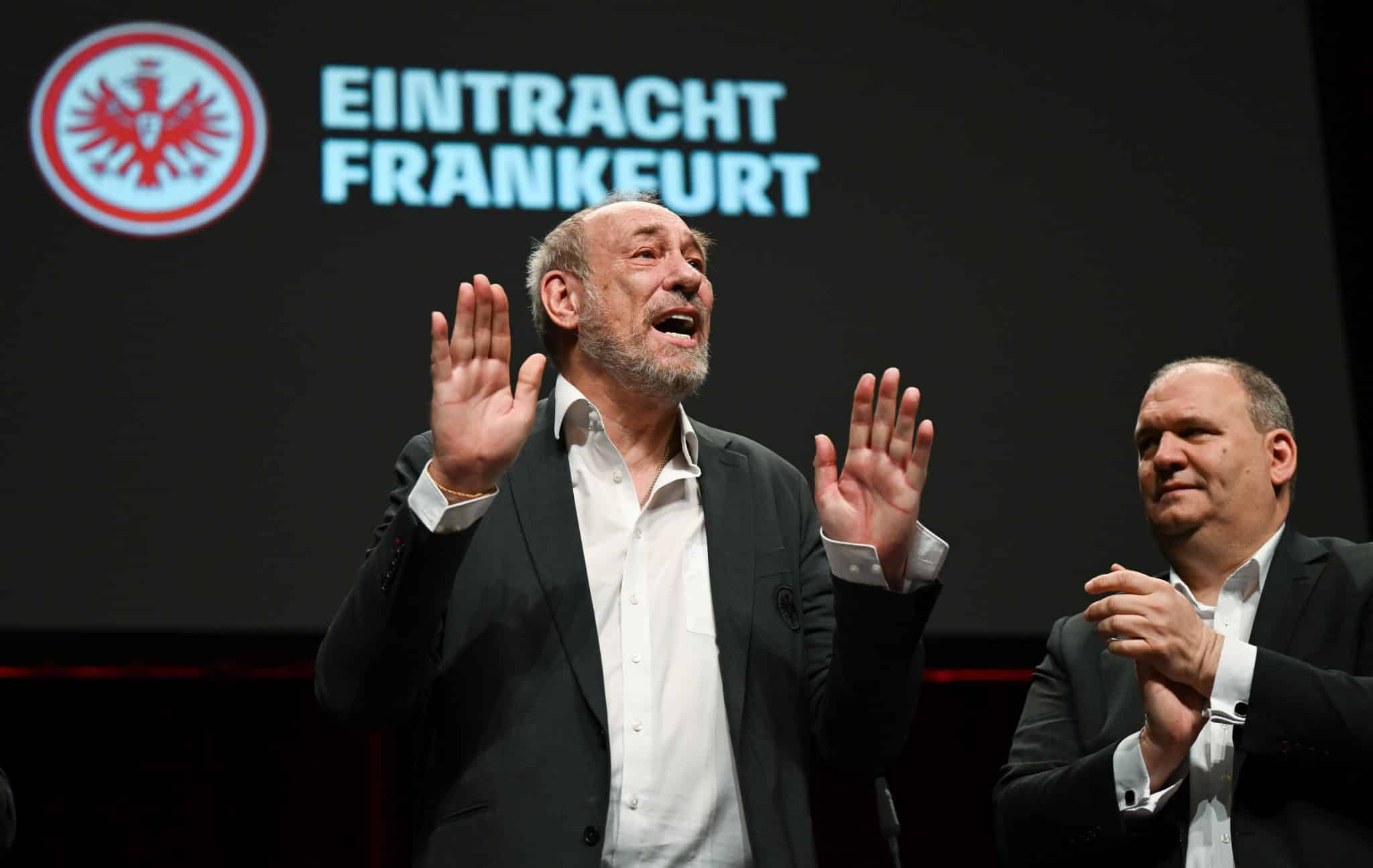 &lsquo;Quero que esses nazis de merda sumam&rsquo;: o poderoso discurso do ex-presidente do Frankfurt deixando cargo ap&oacute;s 24 anos