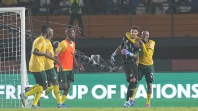Em jogo chato, Ronwen Williams garantiu uma pequena divers&atilde;o ao brilhar nos p&ecirc;naltis e dar &agrave; &Aacute;frica do Sul um honroso 3&ordm; lugar