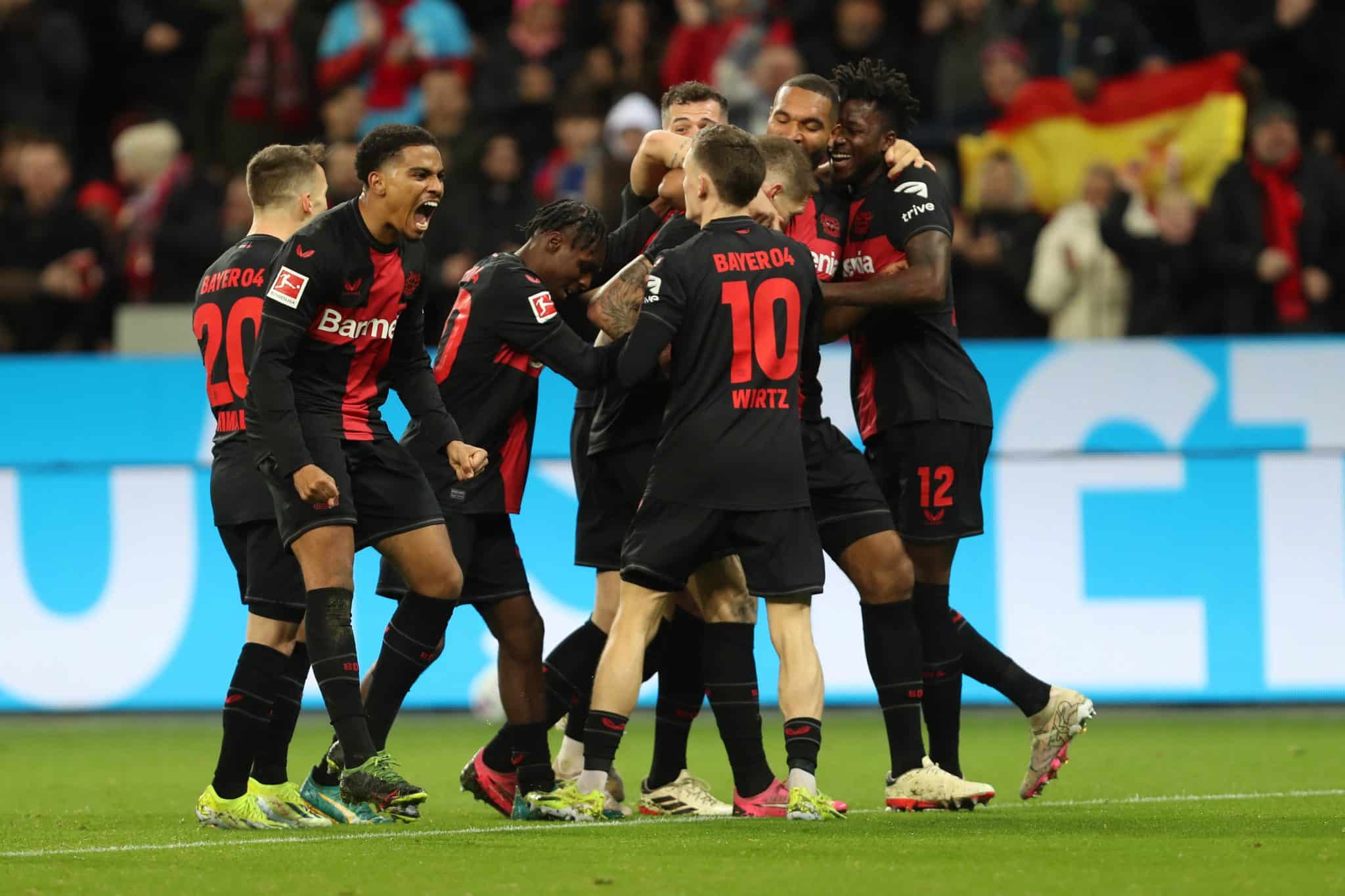 Com frango inacredit&aacute;vel, Bayer Leverkusen vence Mainz e se aproxima mais de t&iacute;tulo in&eacute;dito da Bundesliga