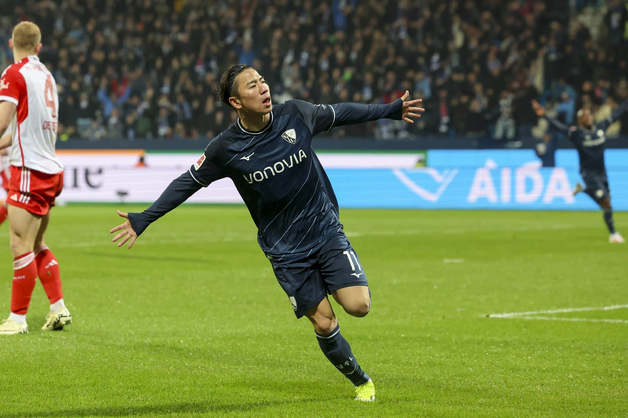 Upamecano &eacute; expulso de novo, Bayern leva virada do Bochum e v&ecirc; crise aumentar ap&oacute;s terceira derrota seguida