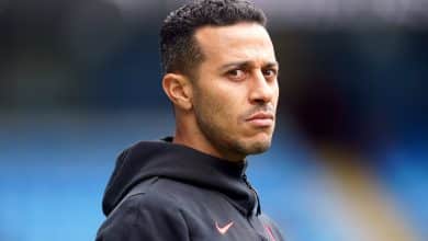 Thiago Alc&acirc;ntara se machuca ap&oacute;s jogar 5 minutos depois de 288 dias fora por les&atilde;o