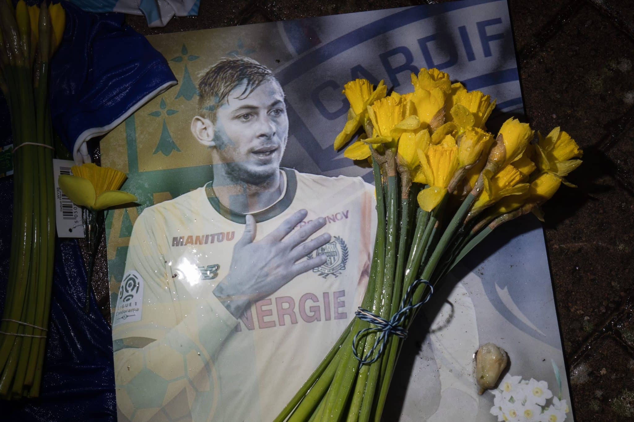 5 anos ap&oacute;s morte de Sala, Cardiff City faz acordo pela transfer&ecirc;ncia