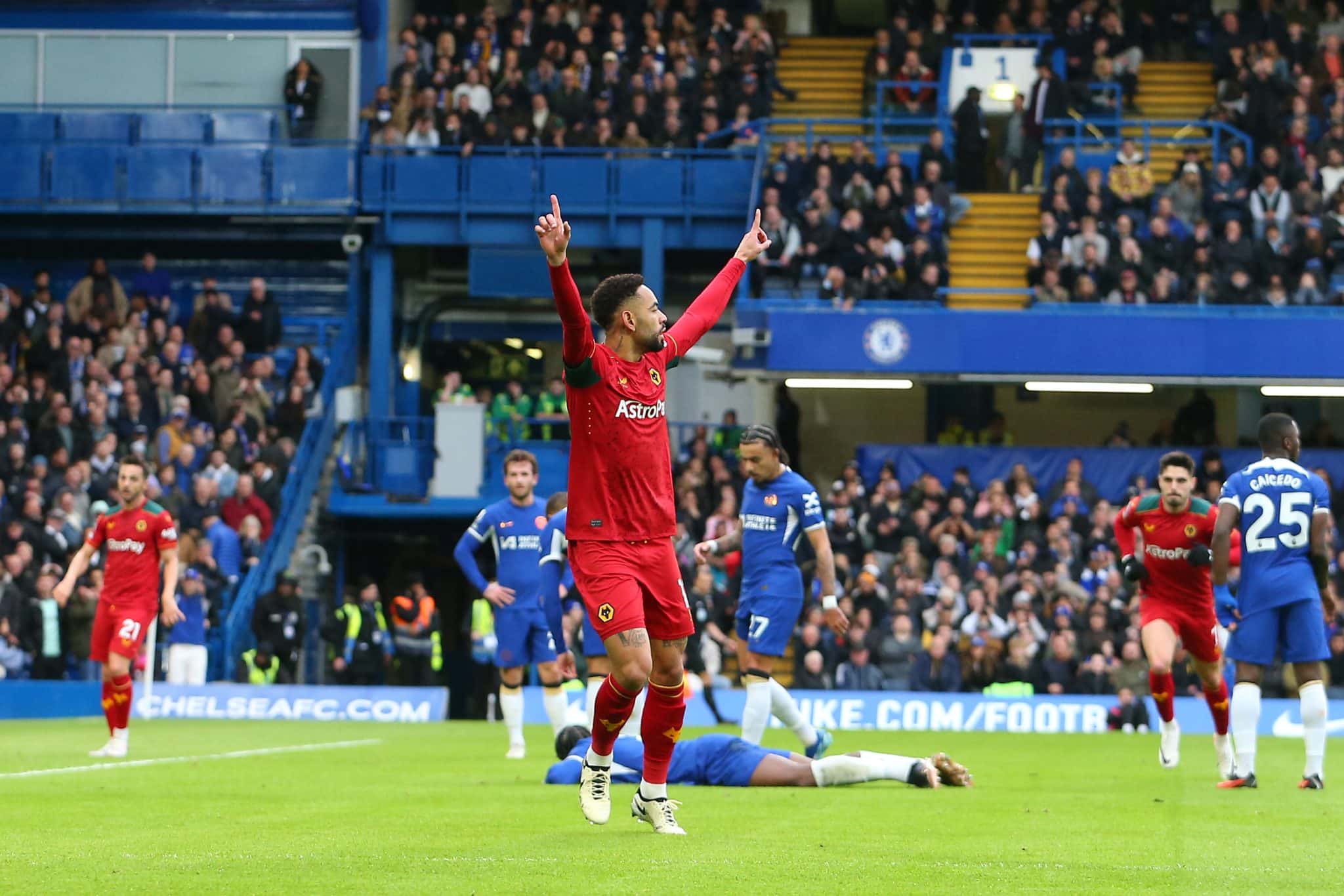 Matheus Cunha faz hat-trick, e Wolverhampton derrota o Chelsea fora de casa