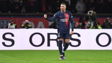 Mbapp&eacute; sai do banco, marca, e PSG bate Nantes para se isolar ainda mais na lideran&ccedil;a da Ligue 1