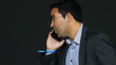 Deco acredita que seria erro trazer Mbapp&eacute; para o Barcelona em troca de dois titulares