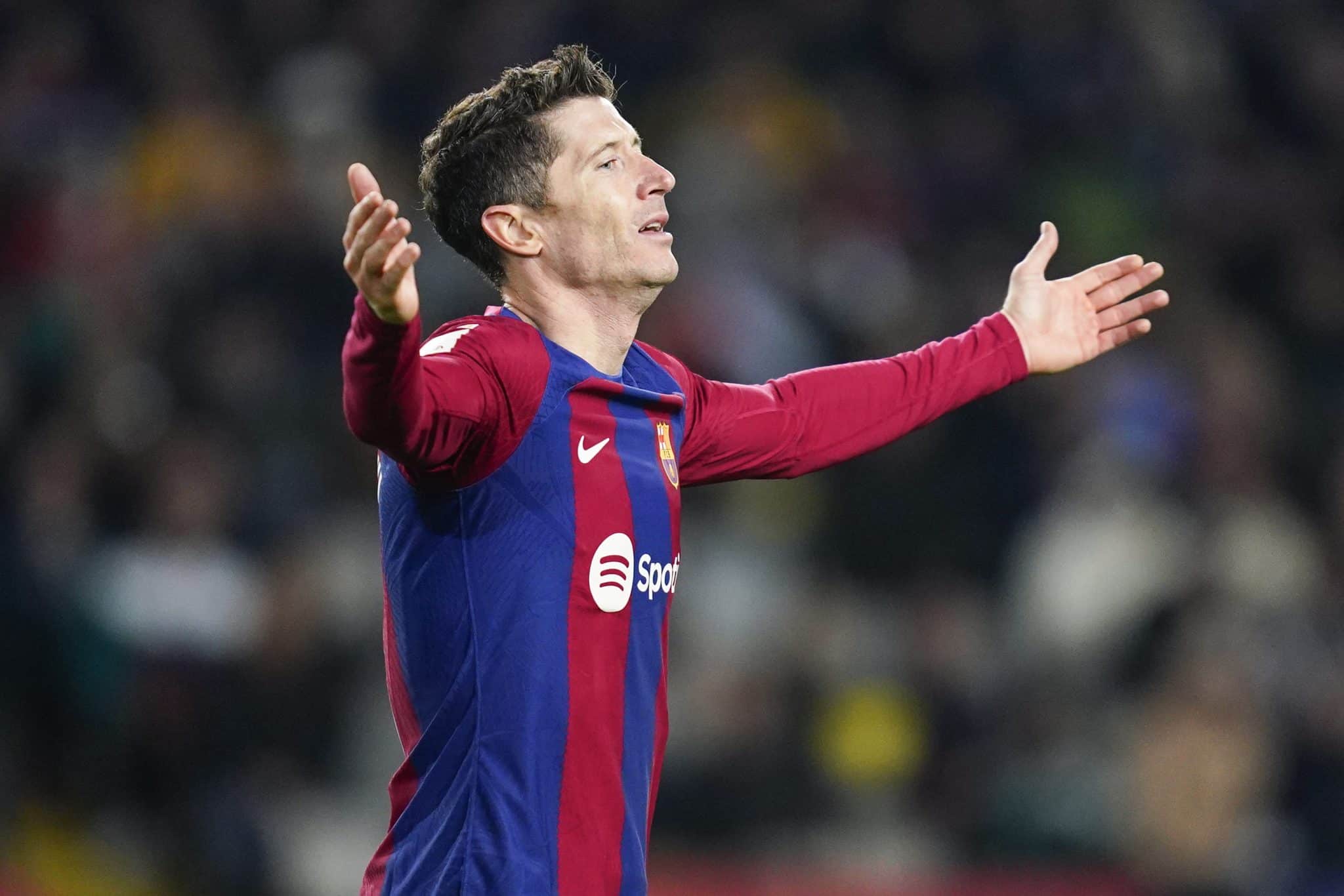 Barcelona est&aacute; pronto para pegar o Granada e explodir de vez a crise