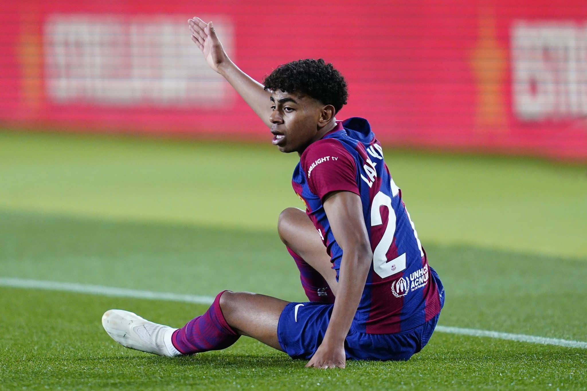 Lamine Yamal evita trag&eacute;dia maior e Barcelona fica apenas no empate com Granada em LaLiga