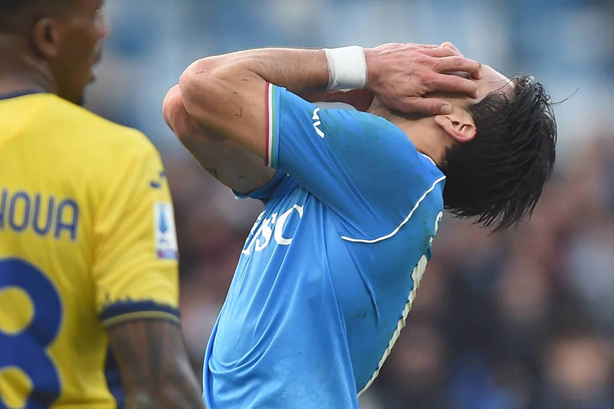 Enquanto o Milan sonha com o vice da Serie A, o Napoli quer acordar de seu pesadelo