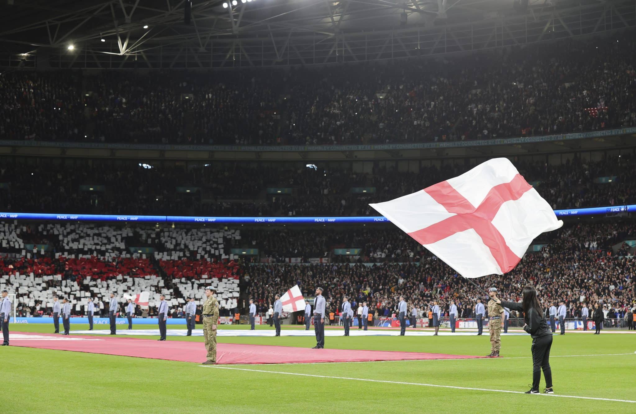 Como times ingleses se classificam para Liga dos Campe&otilde;es, Liga Europa e Conference League?