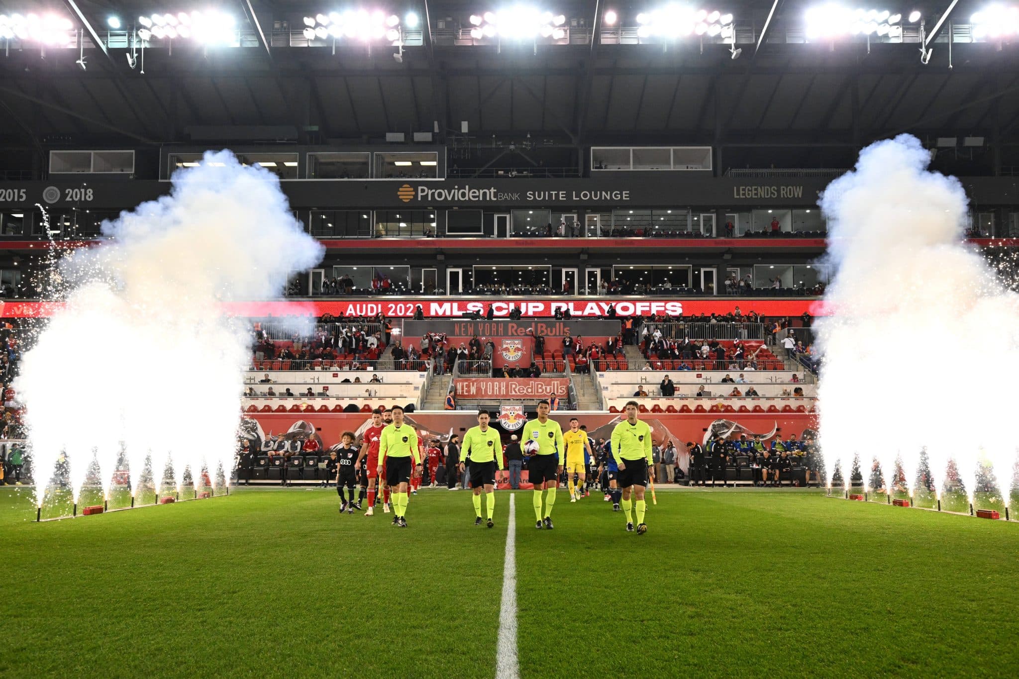 &Aacute;rbitros da MLS entram em locaute e temporada deve come&ccedil;ar com&nbsp;substitutos