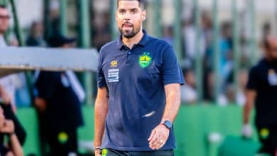 Ap&oacute;s queda de Mano e confus&atilde;o com Zanardi, Corinthians encaminha acerto com Ant&oacute;nio Oliveira, do Cuiab&aacute;
