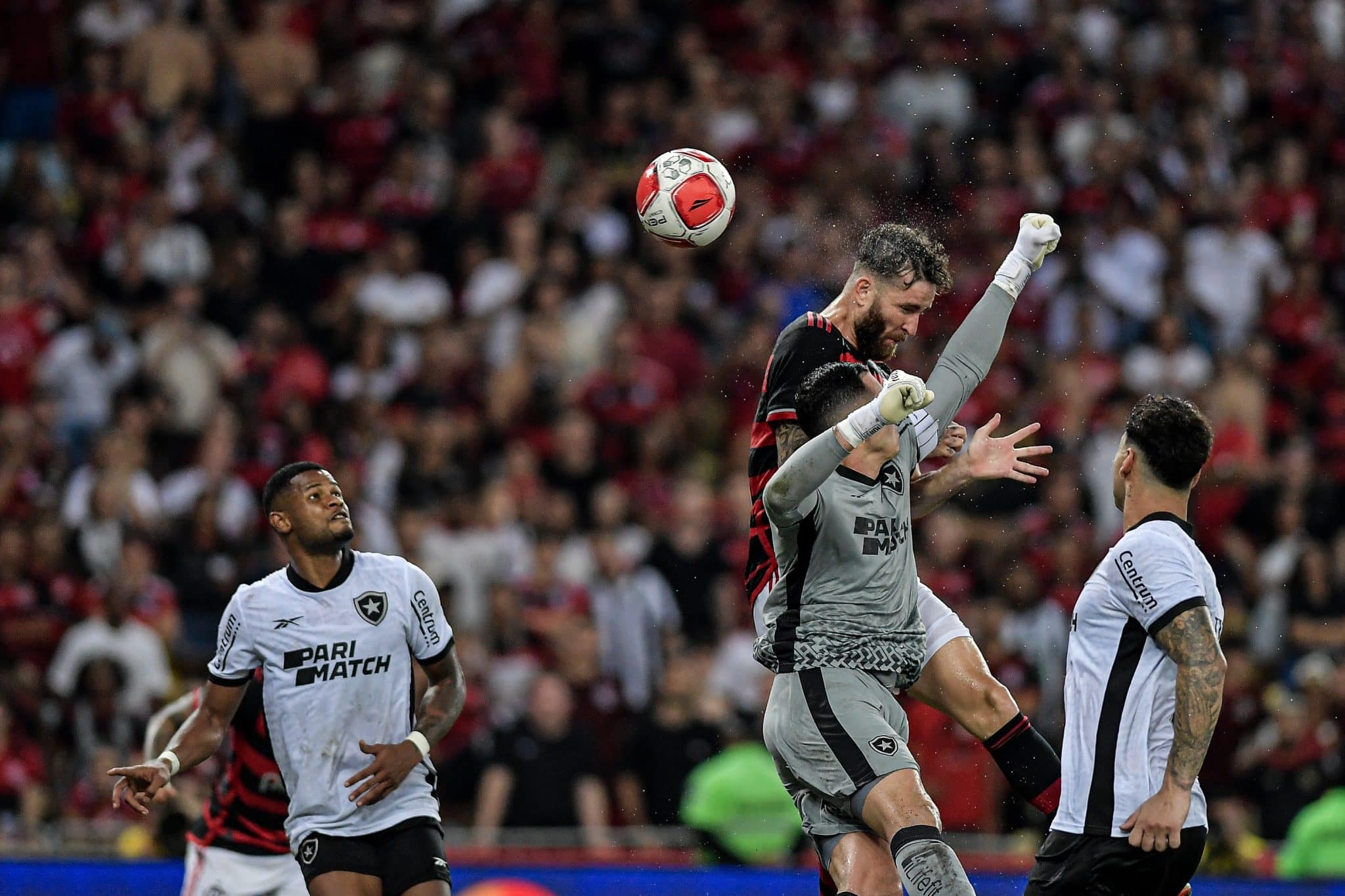 Filme repetido: Botafogo volta a sofrer com gols no fim e parece ainda n&atilde;o ter sa&iacute;do de 2023