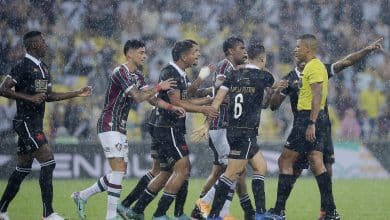 &lsquo;Foi roubado&rsquo;: auxiliar do Vasco e Mattos reclamam de arbitragem do cl&aacute;ssico com o Fluminense