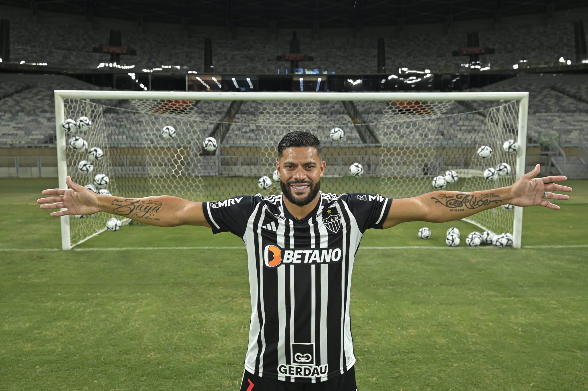 Perto do gol 100 pelo Atl&eacute;tico-MG e com contrato renovado, Hulk tem proje&ccedil;&atilde;o de quase 200 gols pelo clube