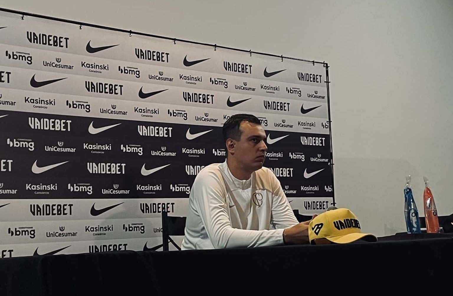 &lsquo;Eu n&atilde;o sou o Arthur, sou o Lucas&rsquo;: Piccinato vai implementar estilo pr&oacute;prio no Corinthians&nbsp;Feminino