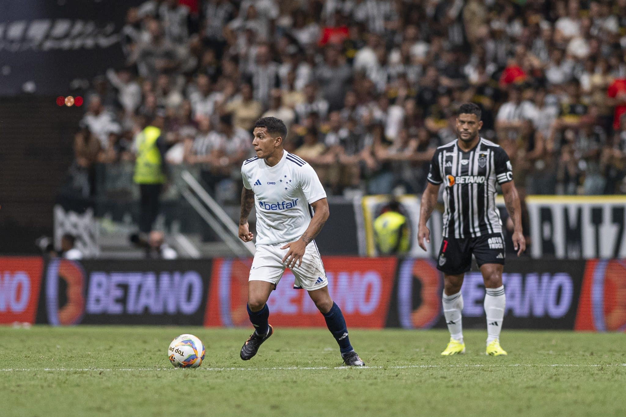 Lucas Romero tem reestreia animadora e &eacute; esperan&ccedil;a para ano do Cruzeiro