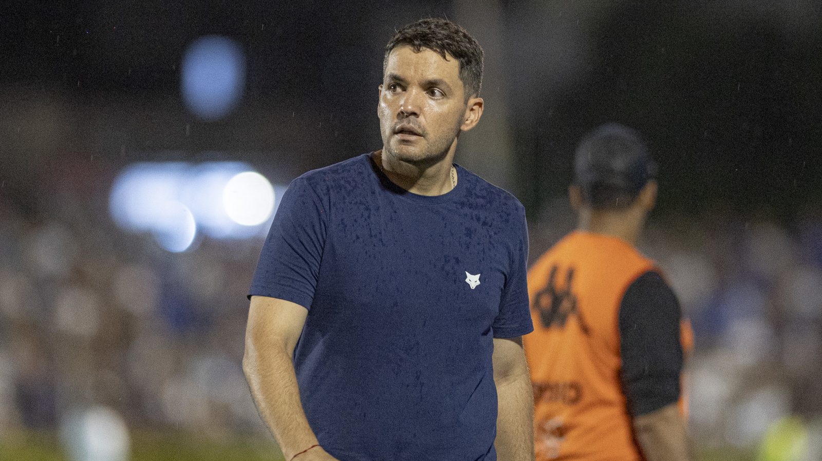 Nico Larcam&oacute;n aponta dificuldades, elogia atletas e celebra vit&oacute;ria do Cruzeiro