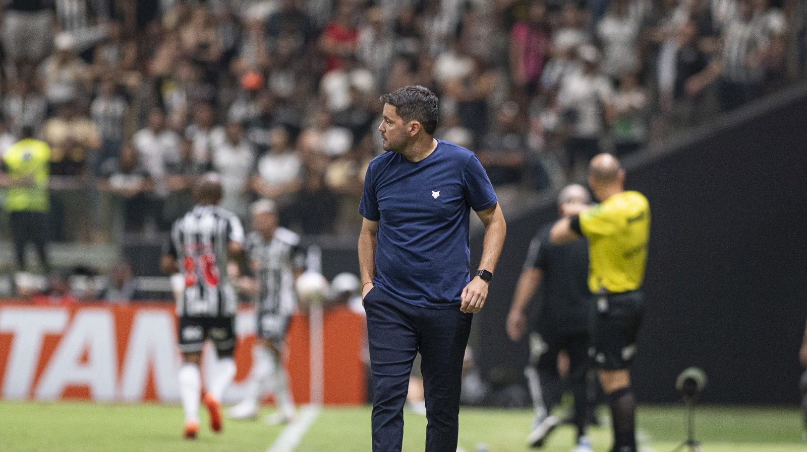 Nico Larcam&oacute;n celebra vit&oacute;ria do Cruzeiro mas prega cautela: &lsquo;Sustentar a humildade&rsquo;