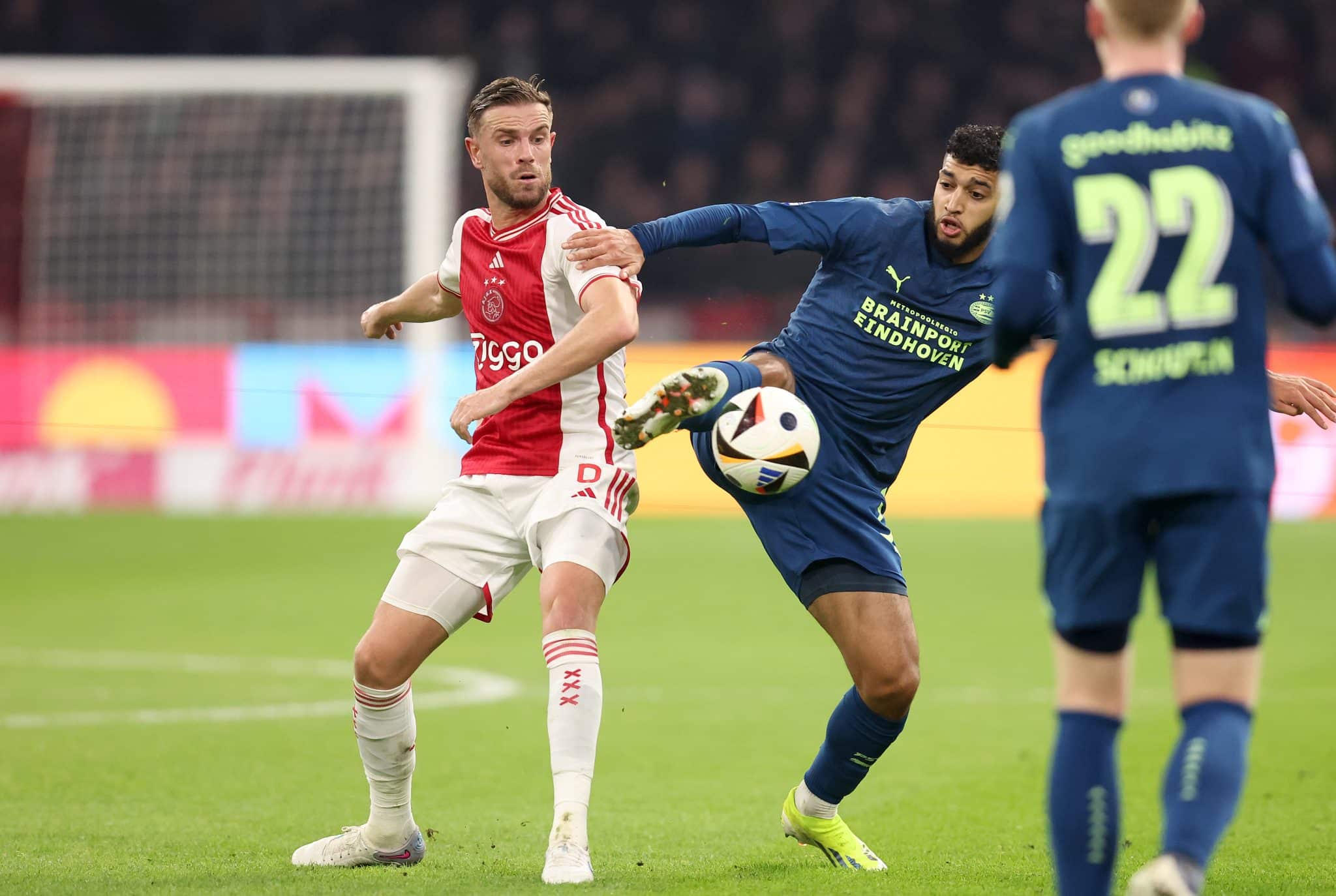Ajax e PSV fazem jogo aberto pela Eredivise, mas n&atilde;o passam de empate por 1 x 1