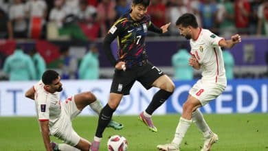 Son lesionou seus dedos jogando t&ecirc;nis de mesa na Copa da &Aacute;sia