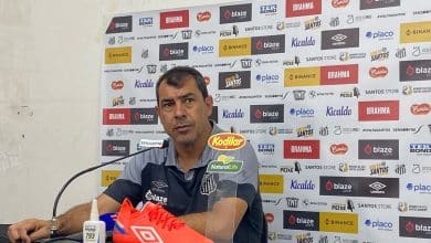 Apesar da vit&oacute;ria sobre o &Aacute;gua Santa, Carille sabe que o Santos n&atilde;o foi bem e precisa melhorar
