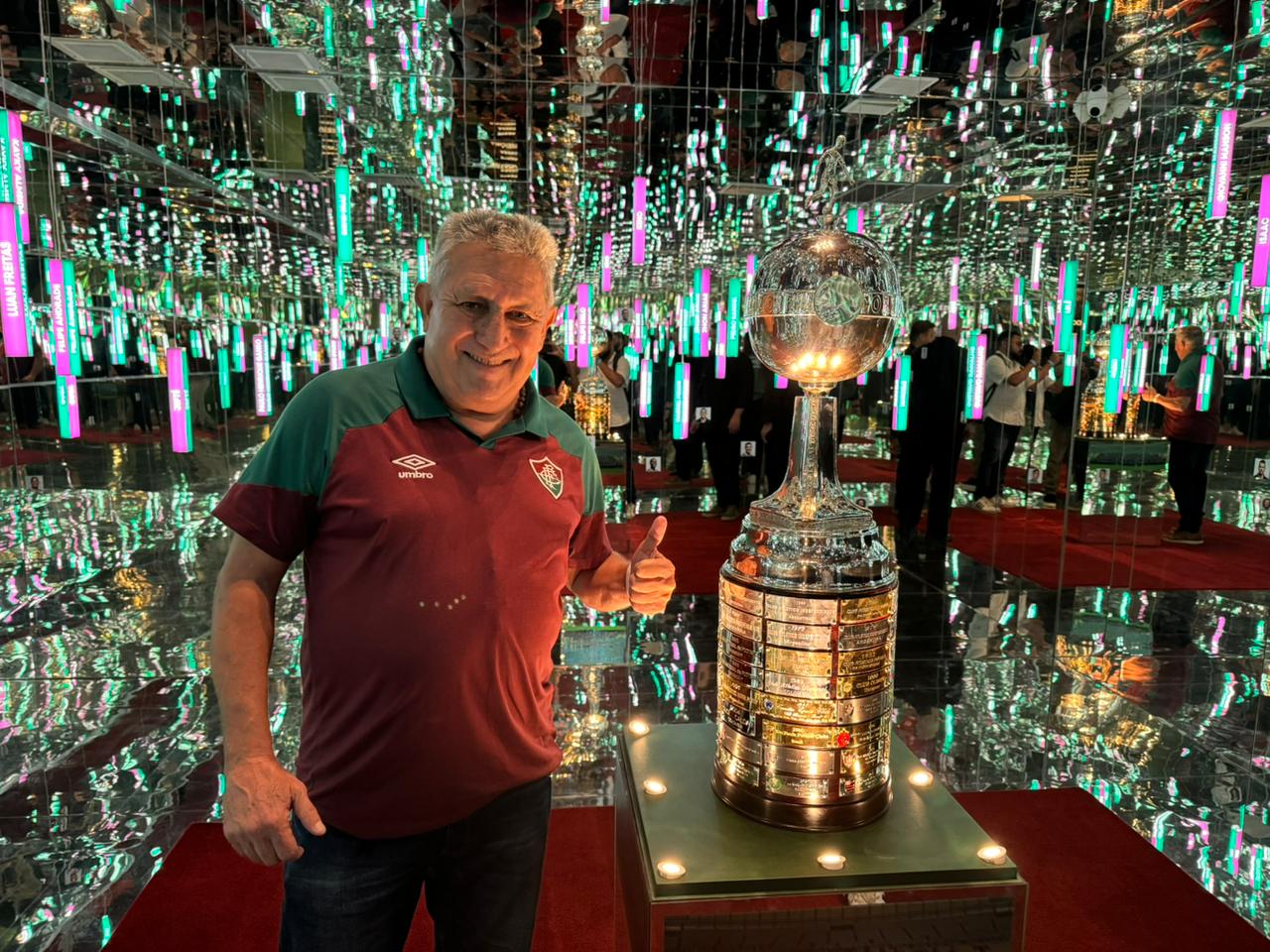 Um &iacute;dolo inesquec&iacute;vel, Romerito aposta em Fluminense campe&atilde;o &lsquo;f&aacute;cil&rsquo; da Recopa