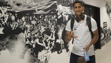 Ida de Pablo para o Botafogo livra Corinthians de poss&iacute;veis problemas no vesti&aacute;rio