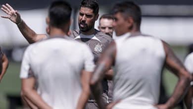 Fim da novela: Corinthians regulariza e anuncia Ant&oacute;nio Oliveira, novo treinador estreia no domingo