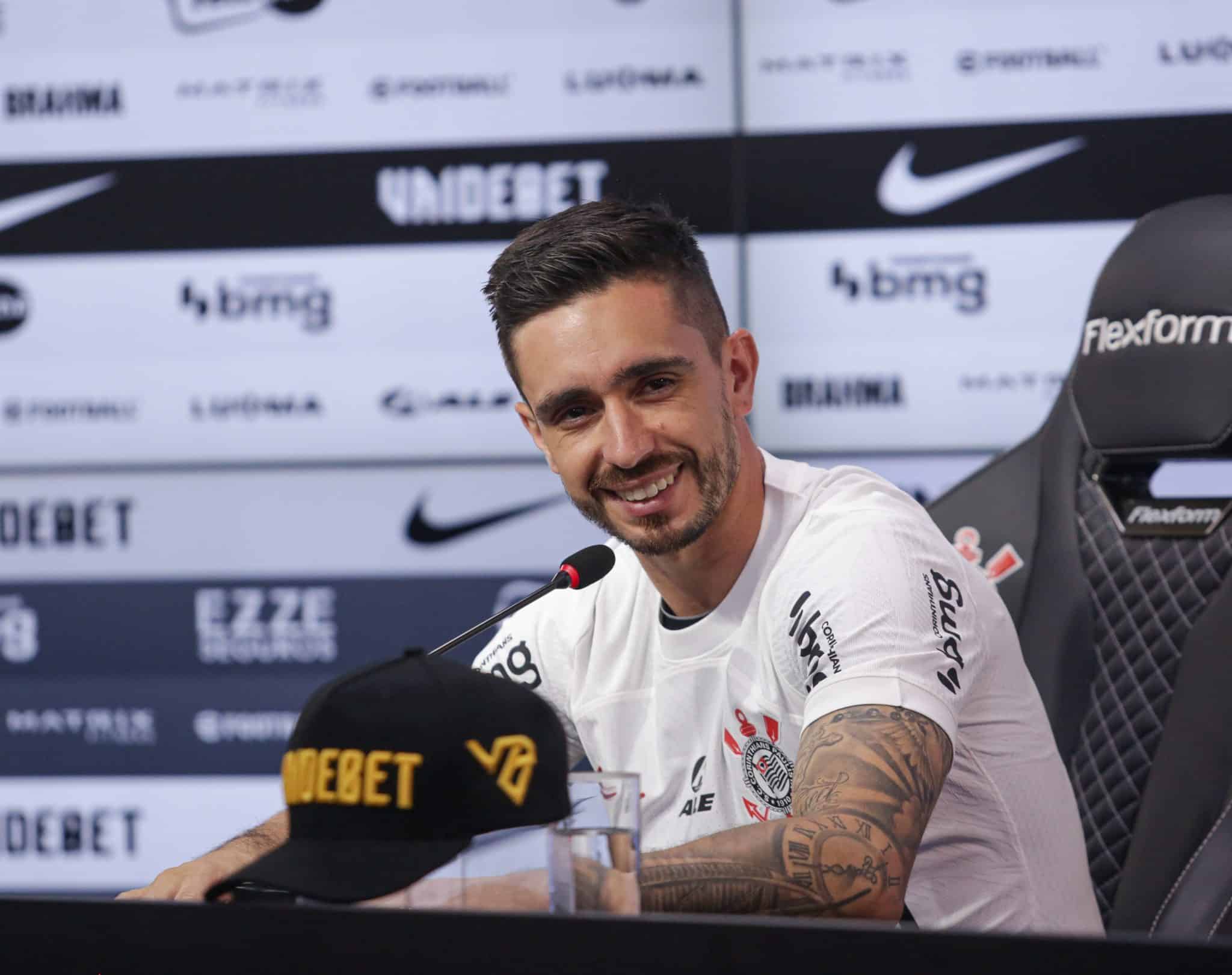 Apesar da expectativa, Corinthians precisar&aacute; esperar um pouco mais por estreia de Coronado