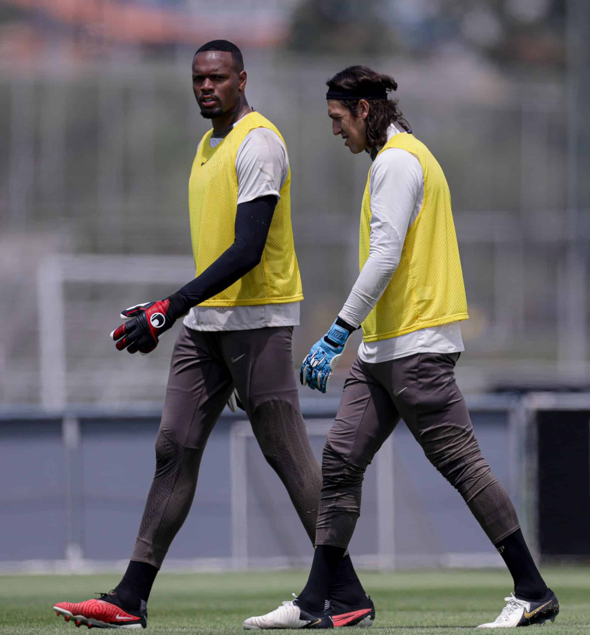 C&aacute;ssio ou Carlos Miguel? Segue o debate intermin&aacute;vel sobre a melhor op&ccedil;&atilde;o no gol do Corinthians
