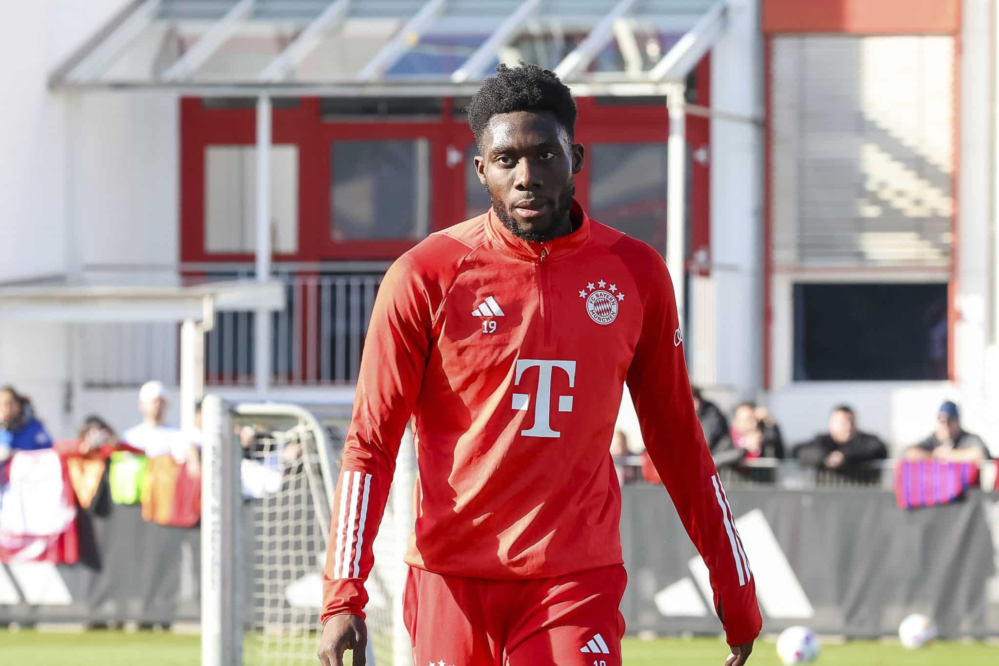 Alphonso Davies quer valor (muito) fora da realidade para assinar renova&ccedil;&atilde;o com o Bayern