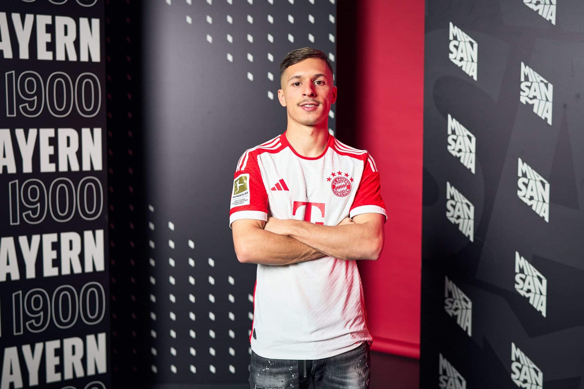 Carrasco do Barcelona, f&atilde; de Neymar: conhe&ccedil;a o promissor Bryan Zaragoza, novo refor&ccedil;o do Bayern