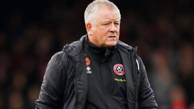 Ap&oacute;s criticar &aacute;rbitro por comer sandu&iacute;che, t&eacute;cnico do Sheffield United &eacute; multado