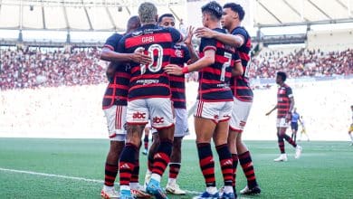 Folia do Flamengo come&ccedil;a com flashes daquilo que o time de Tite pode se tornar
