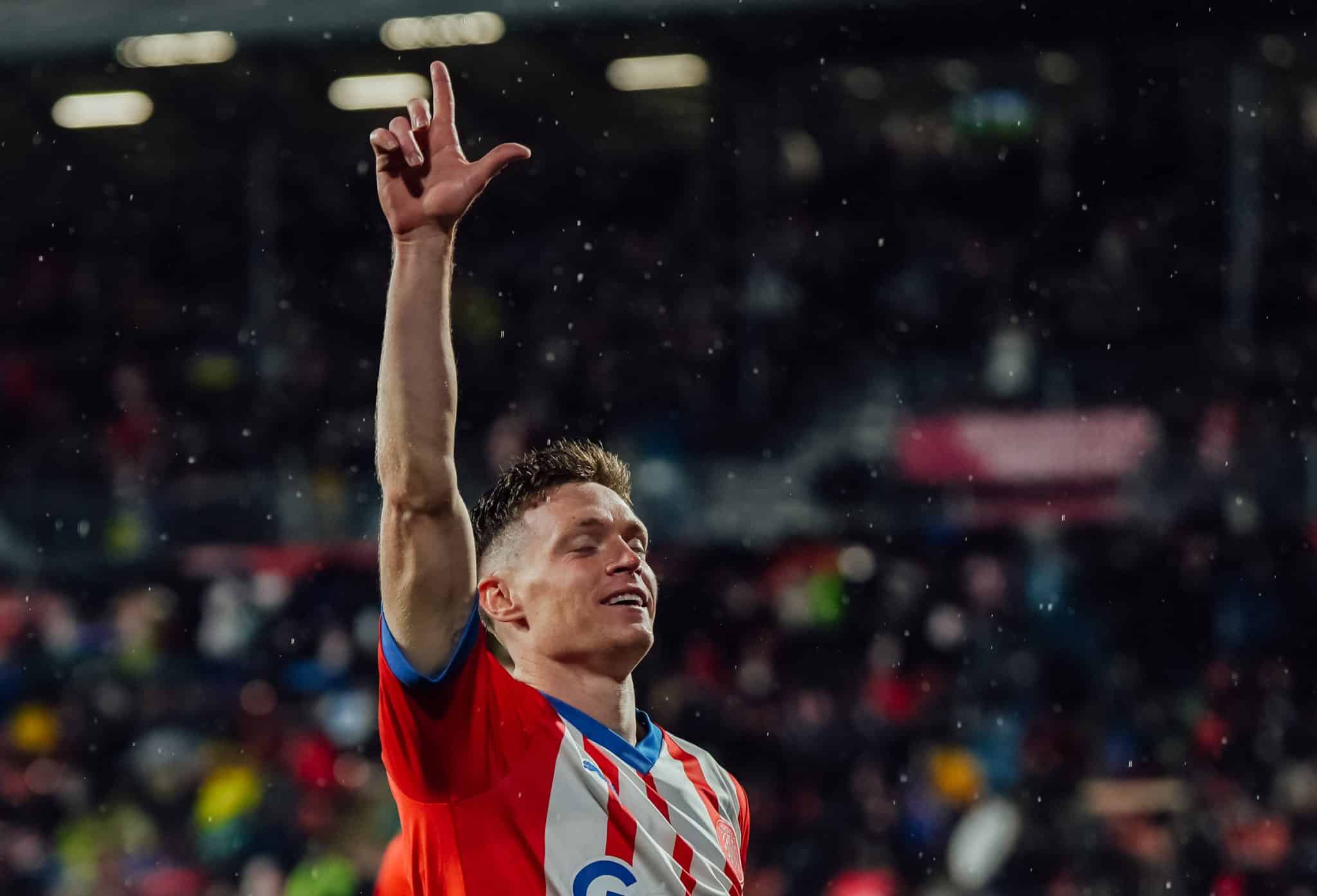 Girona acorda no 2&ordm; tempo, bate Rayo e volta ao segundo lugar de La Liga