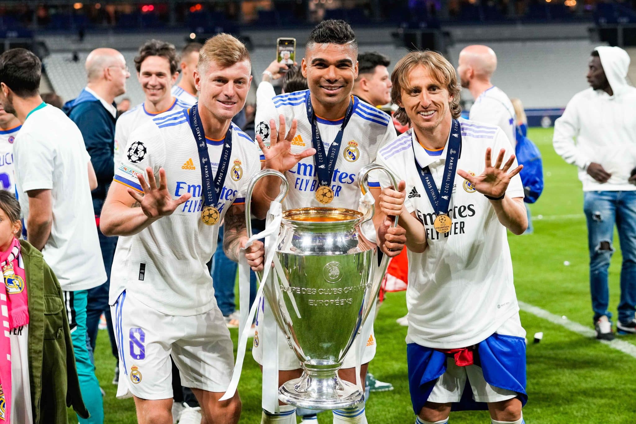 Real Madrid usar&aacute; com Davies estrat&eacute;gia que j&aacute; deu certo com Kroos (azar do Bayern)