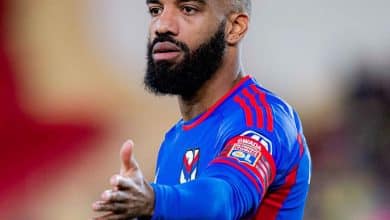 Lyon reage bem ao susto, vira contra Metz e rebaixamento fica cada vez mais longe