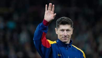 Mesmo &lsquo;mal&rsquo;, Lewandowski j&aacute; pode ultrapassar duas lendas do Barcelona
