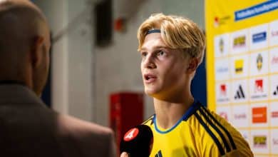 Porque o Tottenham e n&atilde;o o Barcelona? A pergunta de milh&otilde;es foi feita a Lucas Bergvall, que respondeu sucintamente