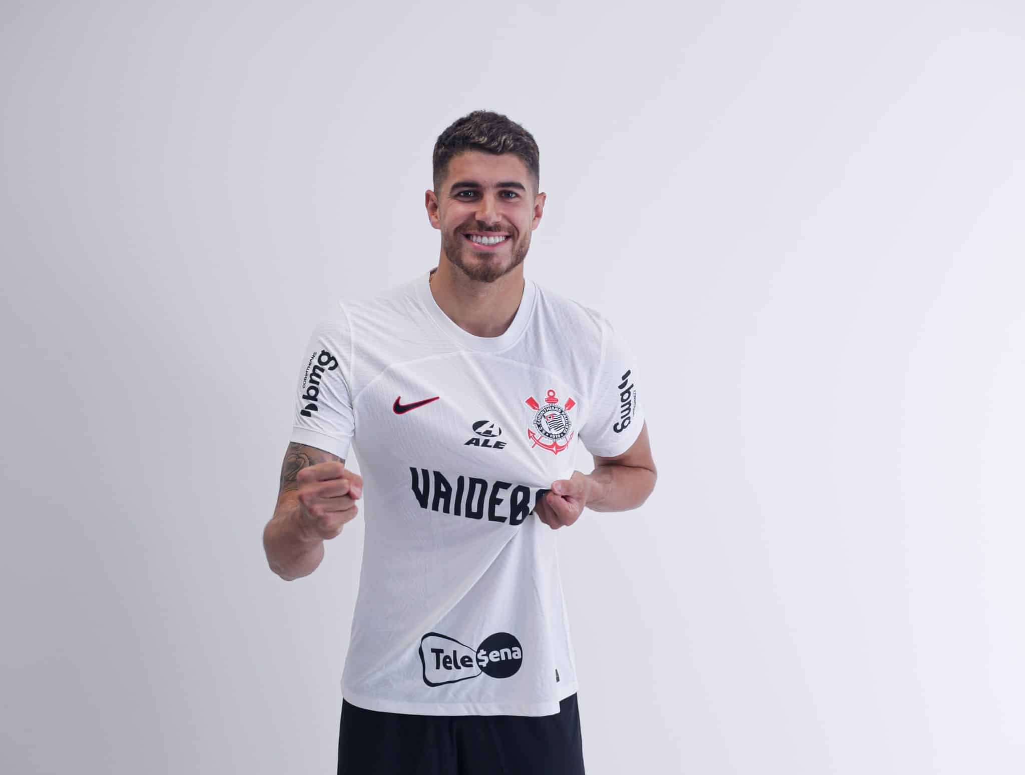 Pedro Raul tem caracter&iacute;sticas que podem ajudar o Corinthians, resta saber como Mano vai encaix&aacute;-las na equipe