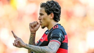 Flamengo supera o Fluminense (e o calor) em mais uma atua&ccedil;&atilde;o segura no Carioca