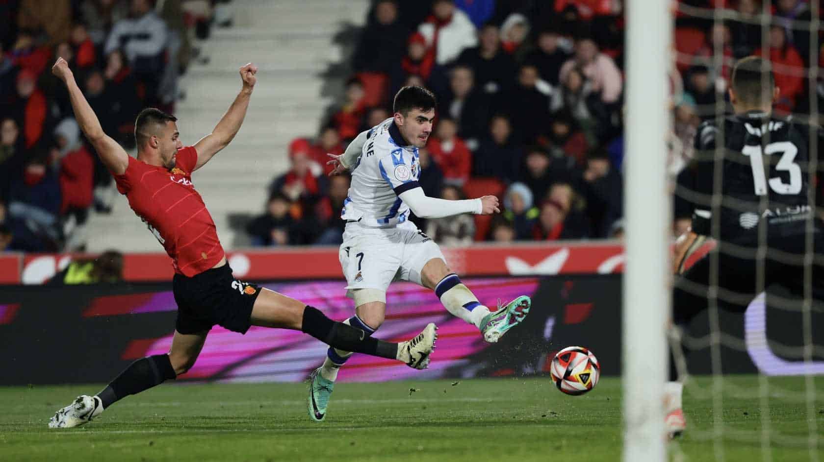 Mallorca e Real Sociedad d&atilde;o pausa na Copa do Rei para se enfrentar em La Liga