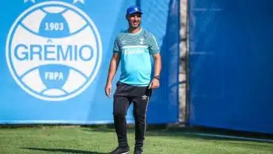 A caminho do Corinthians, preparador f&iacute;sico Reverson Pimentel se despede do Gr&ecirc;mio ap&oacute;s tr&ecirc;s anos