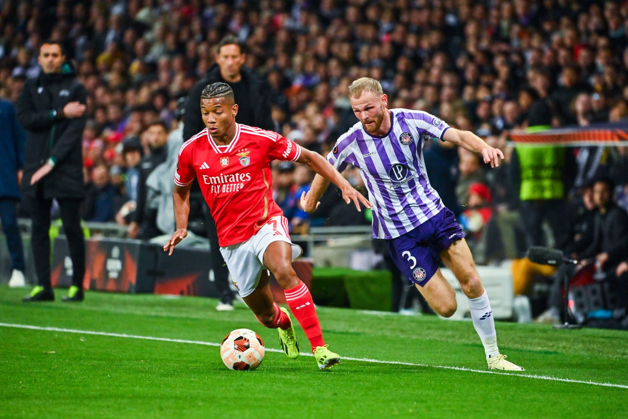 O Toulouse bombardeou o Benfica, mas por falta de pontaria (ou sorte) s&oacute; empatou e acabou eliminado da Liga Europa
