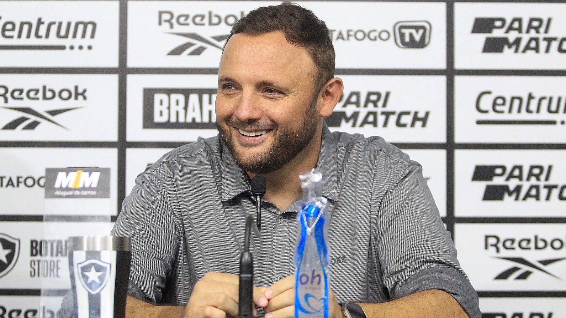 Entre erros e acertos, Mazzuco deixa o Botafogo com boa base do elenco para o futuro do clube