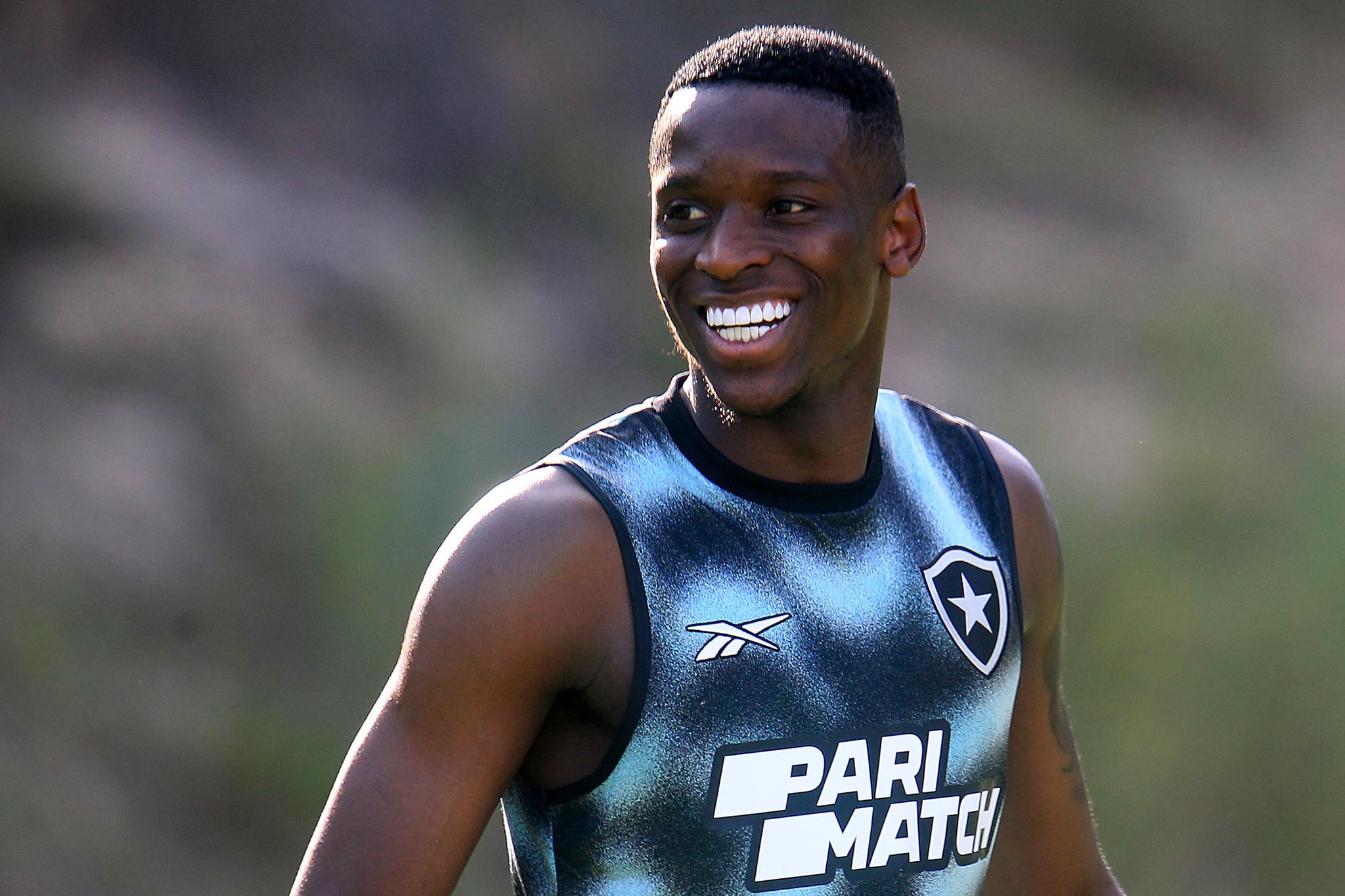 Trio volta a treinar e Botafogo deve ter refor&ccedil;os caseiros na Libertadores