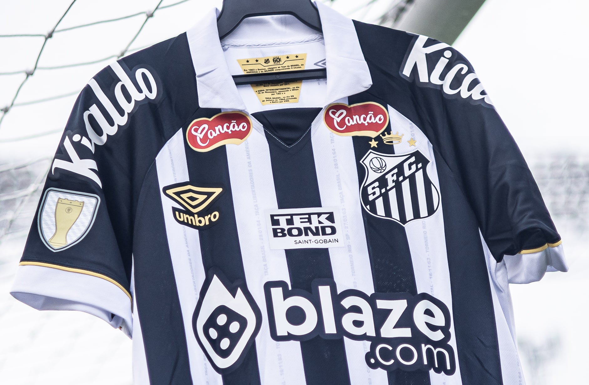 Parcelas, valor e novo gerente: os detalhes e bastidores da parceria entre Santos e Blaze por patroc&iacute;nio m&aacute;ster