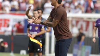 Nem mesmo t&iacute;tulo, quebra de tabu e vaga no Paulista fazem Carpini conquistar torcida do S&atilde;o Paulo