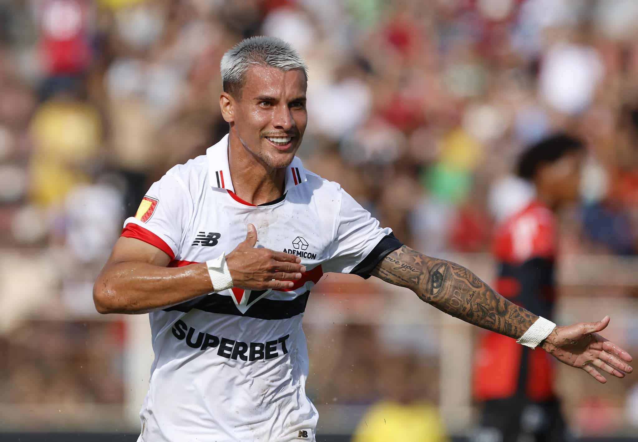 Ferreira assume protagonismo que tanto se esperava com gols e vira titular de Carpini no S&atilde;o Paulo